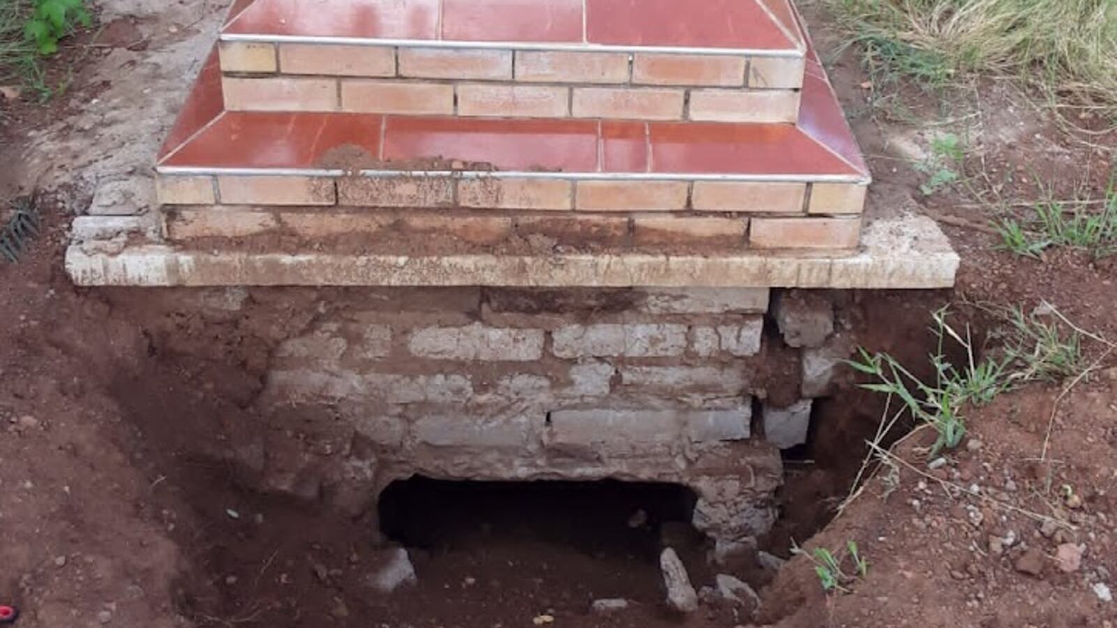 Grave vandalism and theft in South Africa